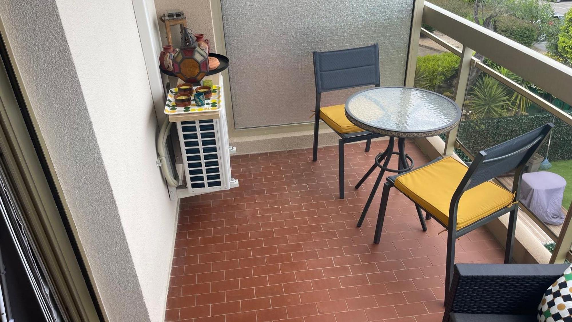 Joli Studio Vue Mer, Piscine, Tennis, Parking Antibes Buitenkant foto
